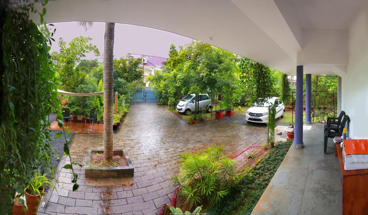 Monsoon Apartments Kannur Bagian luar foto